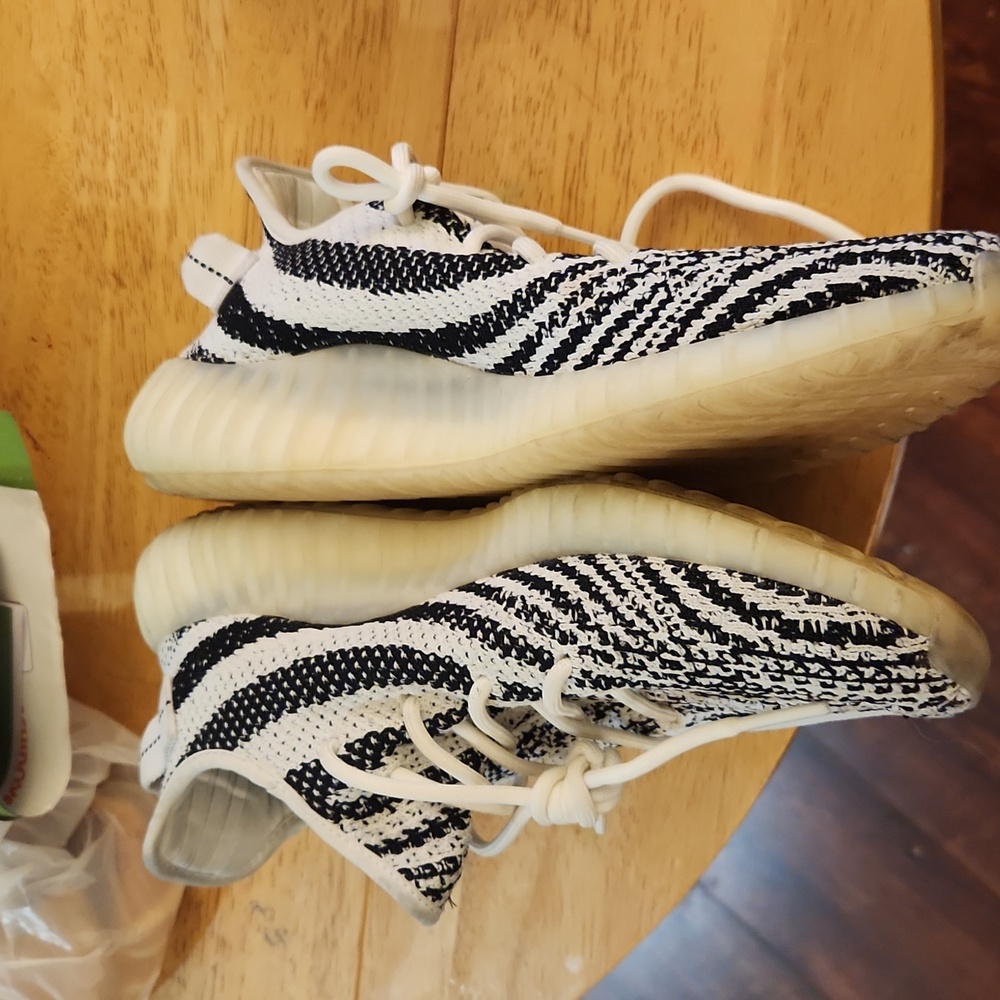 Adidas yeezy 350 Boost - Picture 4 of 5